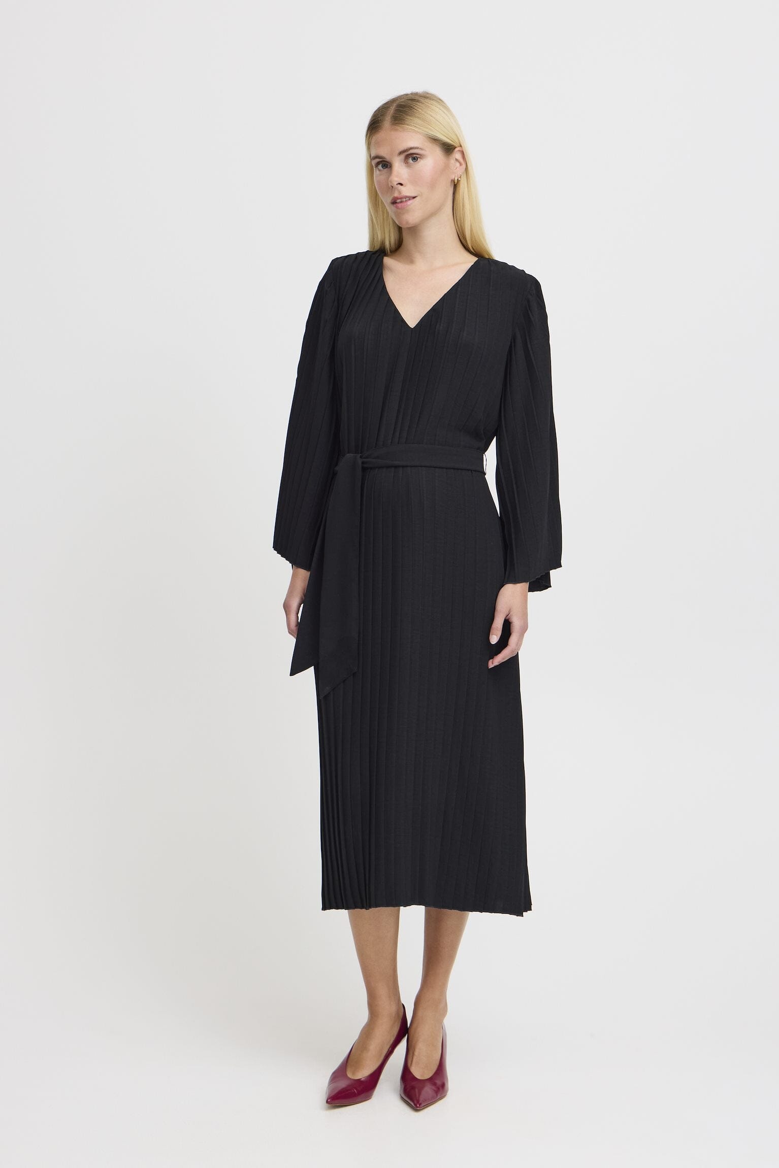 BLACK PLEATED MIDI DRESS Dress B YOUNG 