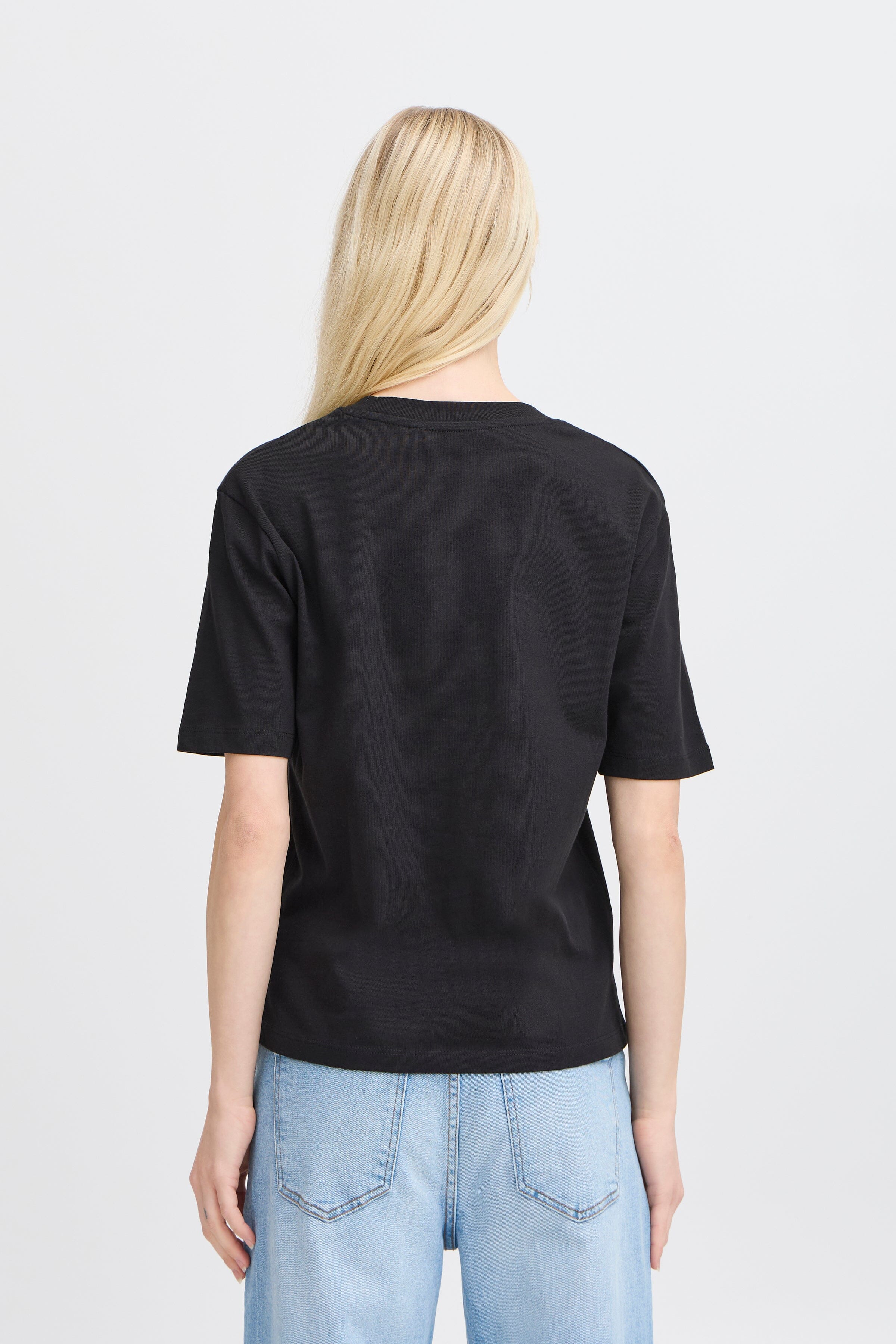 BLACK STRUCTURED TEE Top B YOUNG 