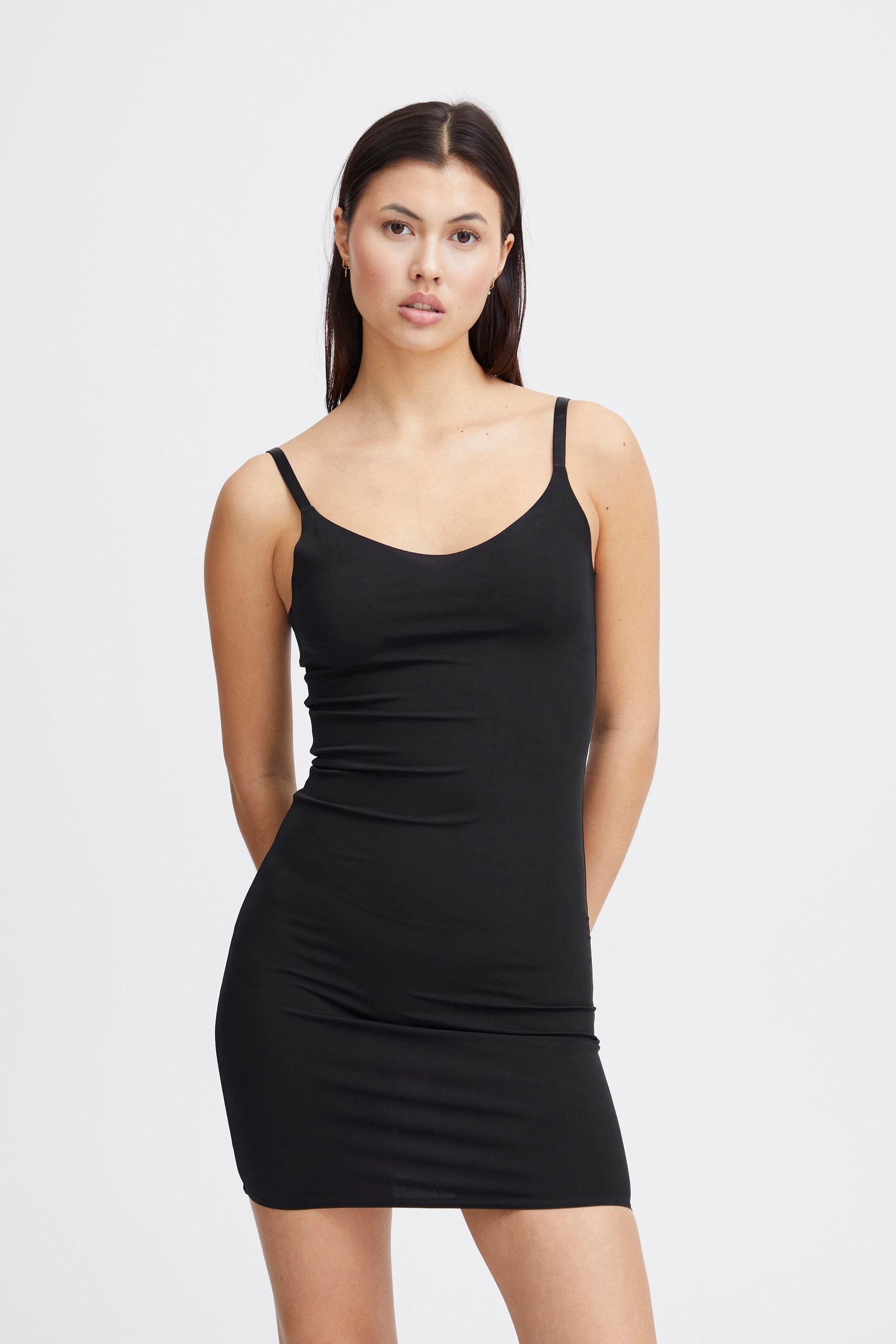 BASIC SLIP DRESS (BLACK) Dress ICHI 