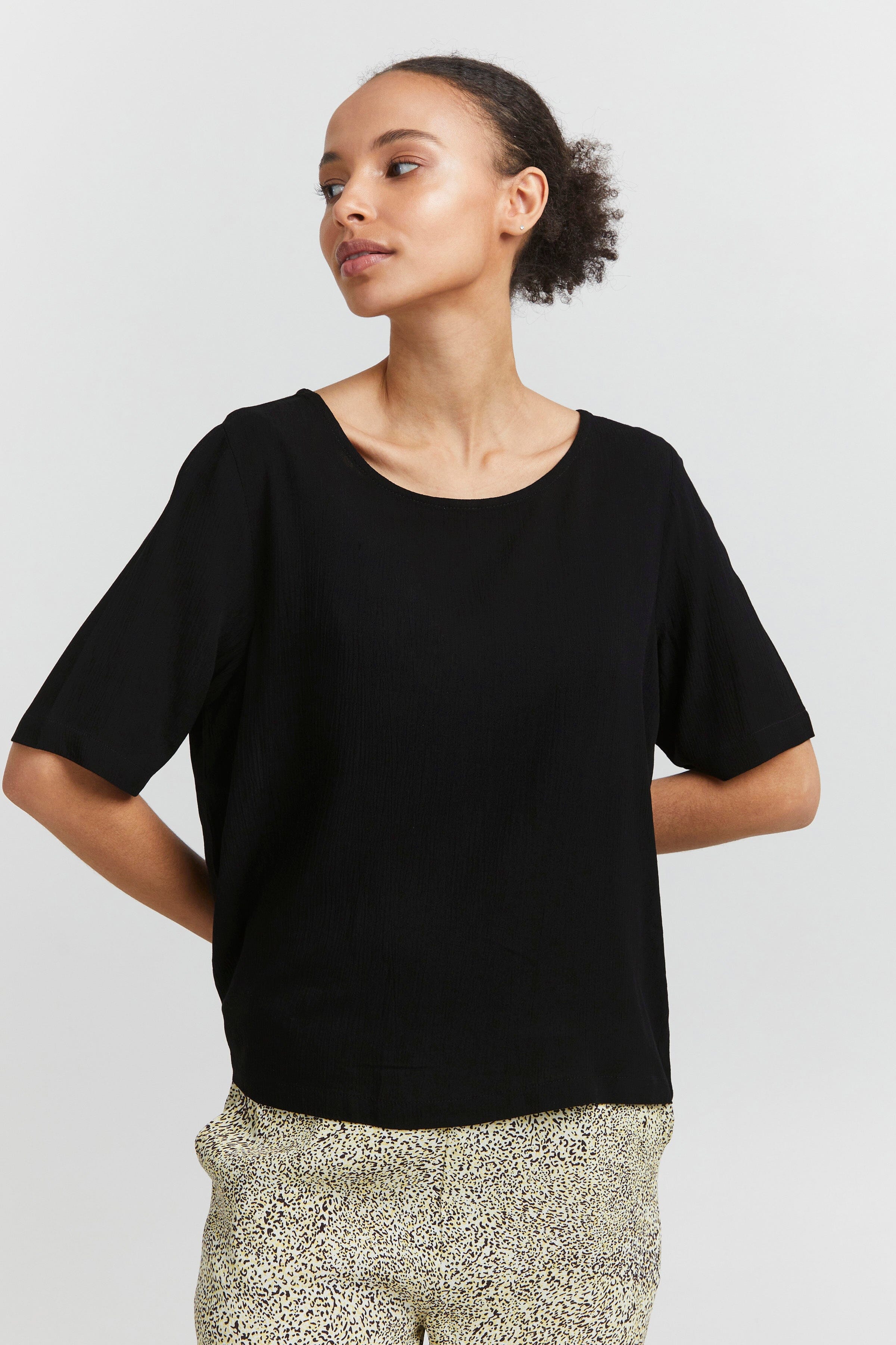 BLACK BREEZY BLOUSE Top ICHI 