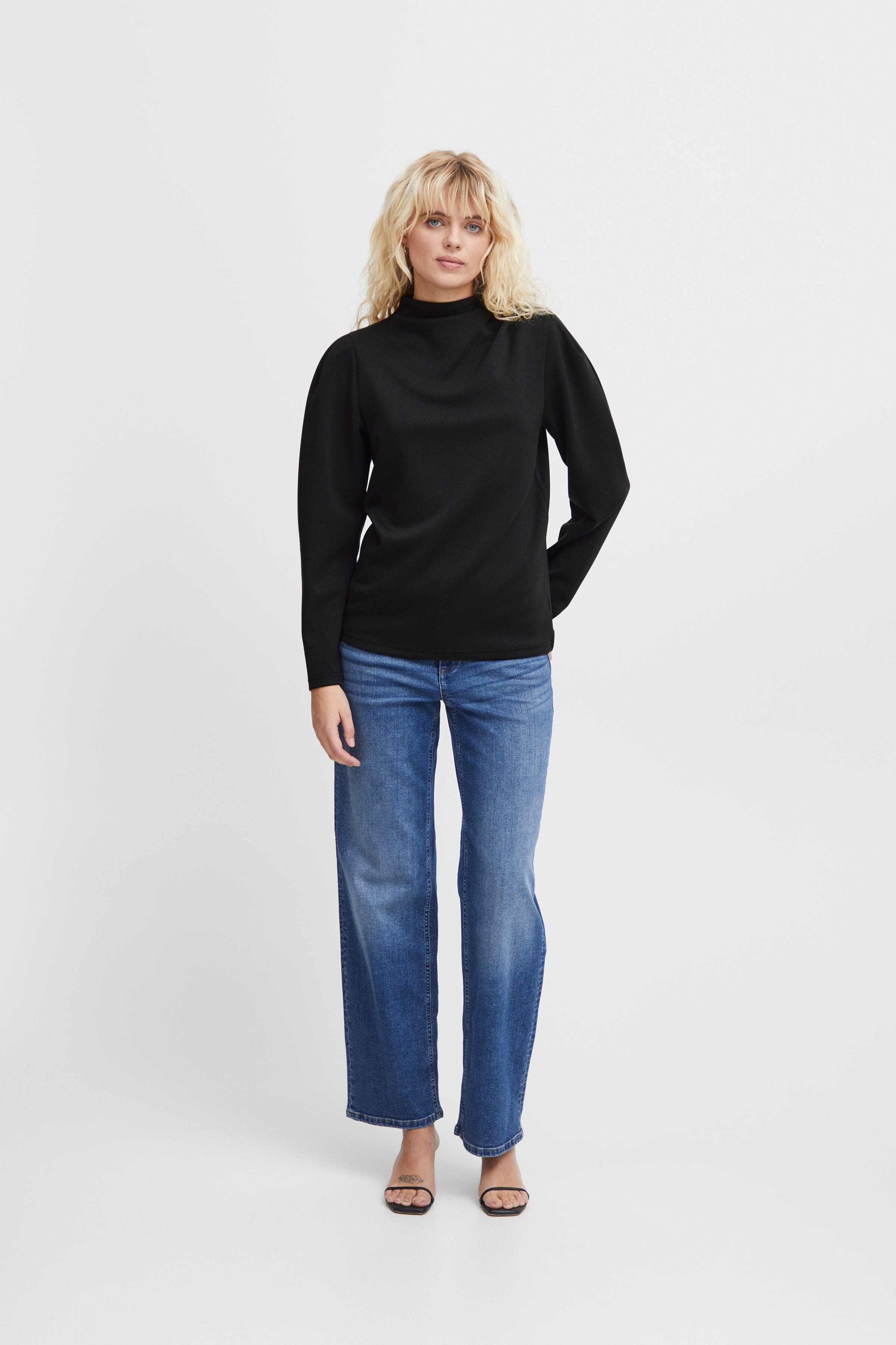 ELEVATED MOCK NECK LONG SLEEVE TOP (BLACK) Top ICHI 