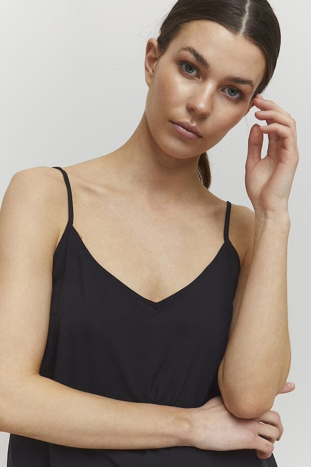 JOELLA LIGHTWEIGHT BLACK TANK Top B YOUNG 