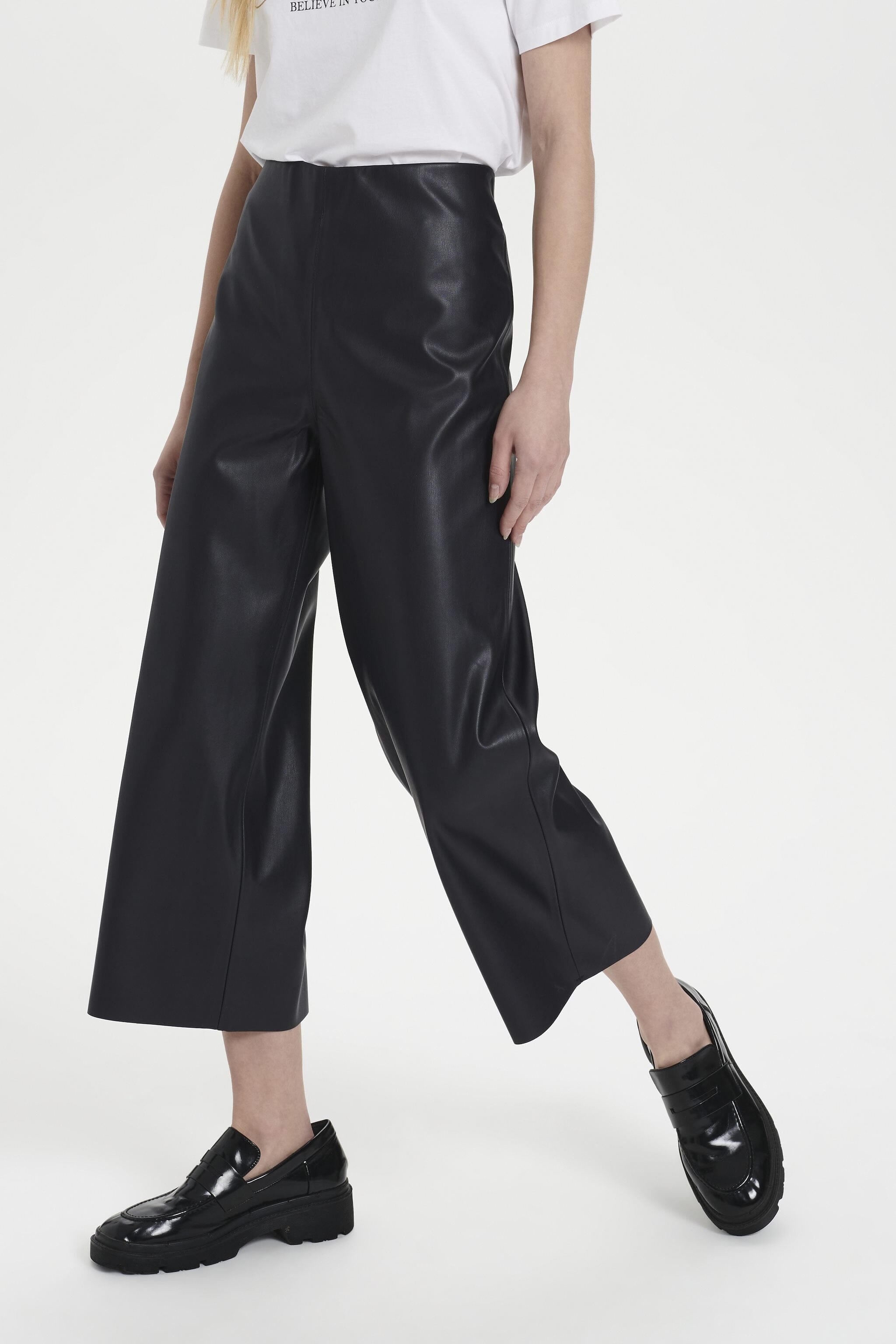 BLACK STRAIGHT LEG LEATHER TROUSER PANT saint tropez 