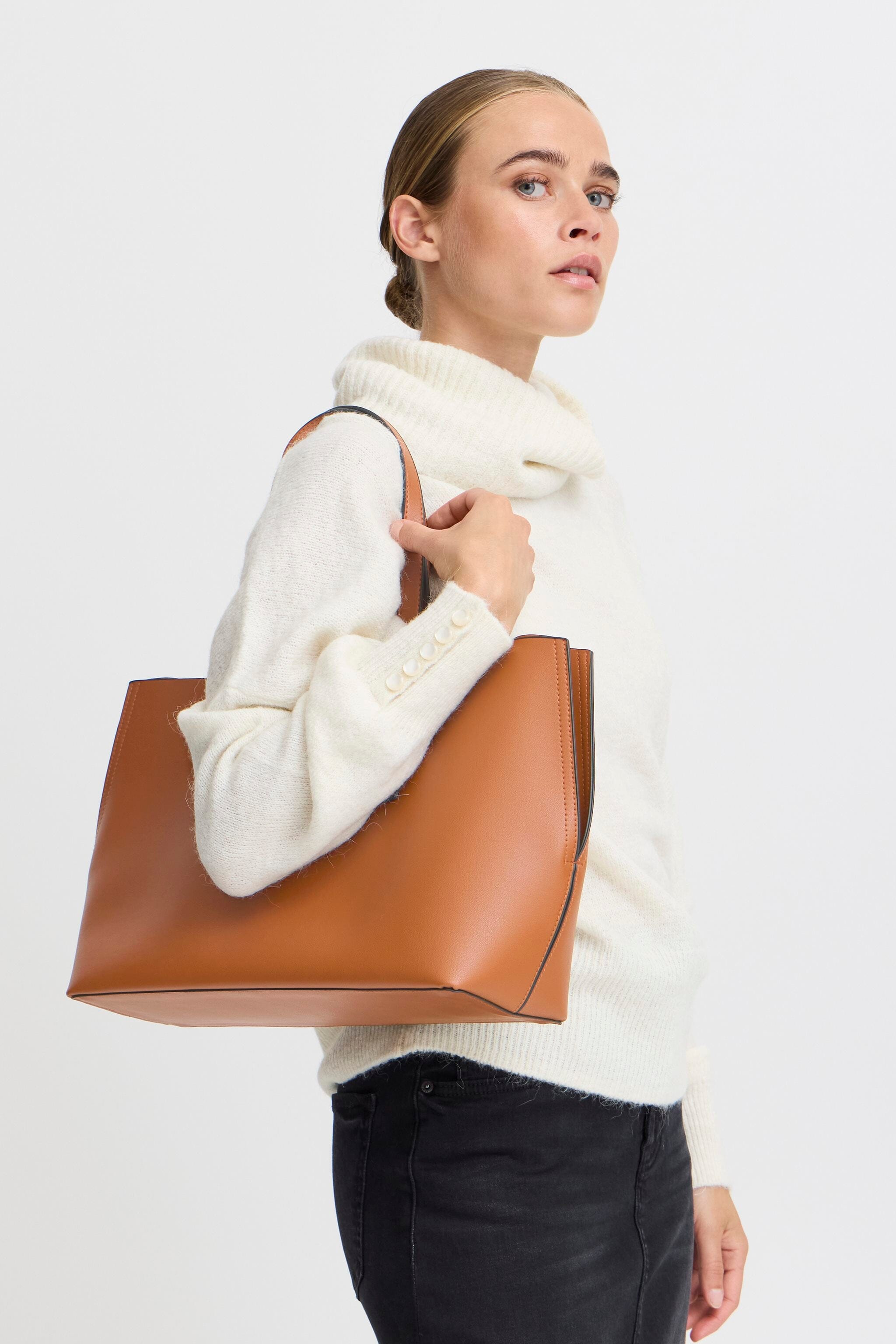 STRUCTURED COGNAC TOTE BAG Accessories ICHI 