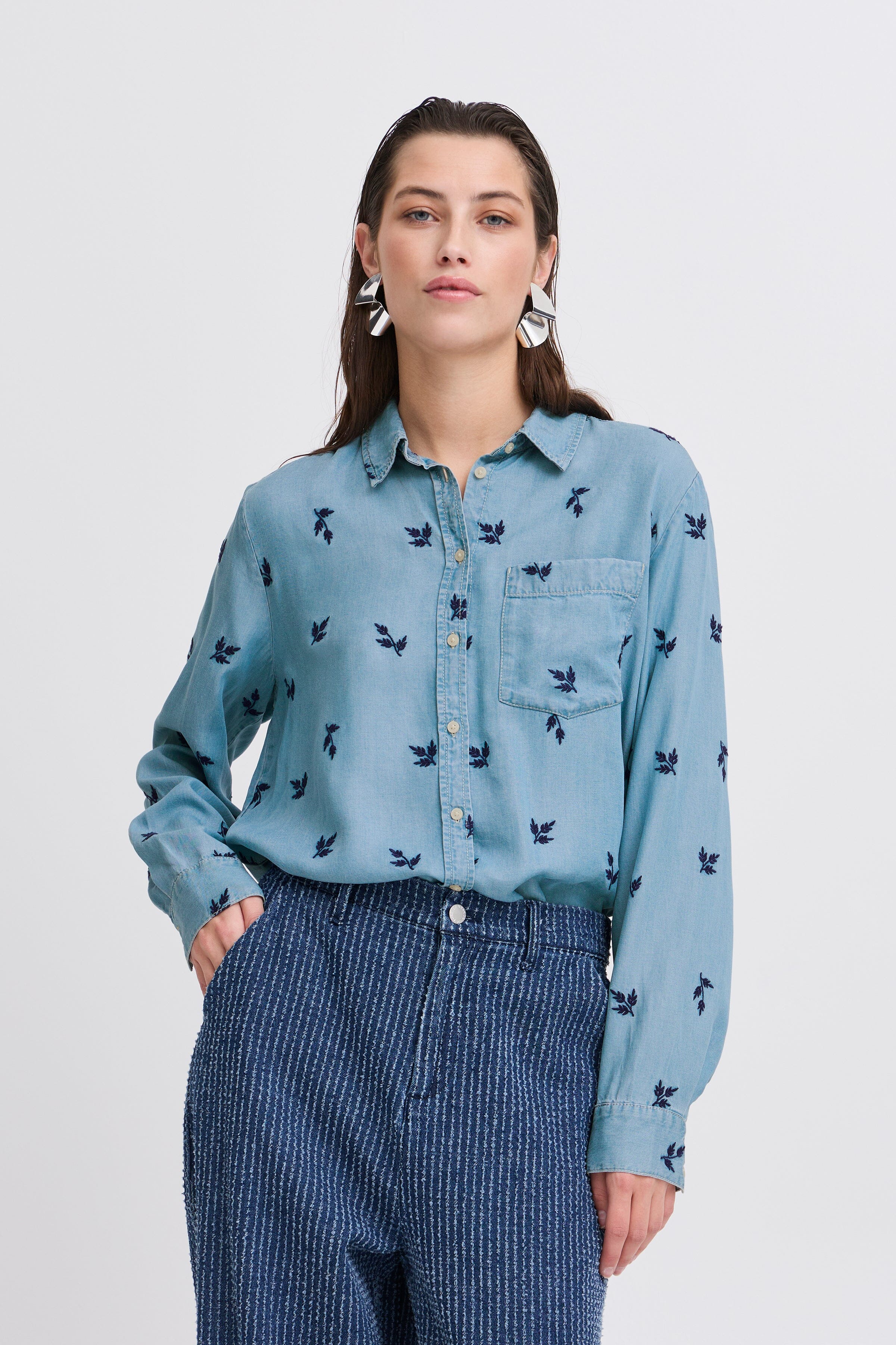 EMBROIDERED DENIM SHIRT Top B YOUNG 