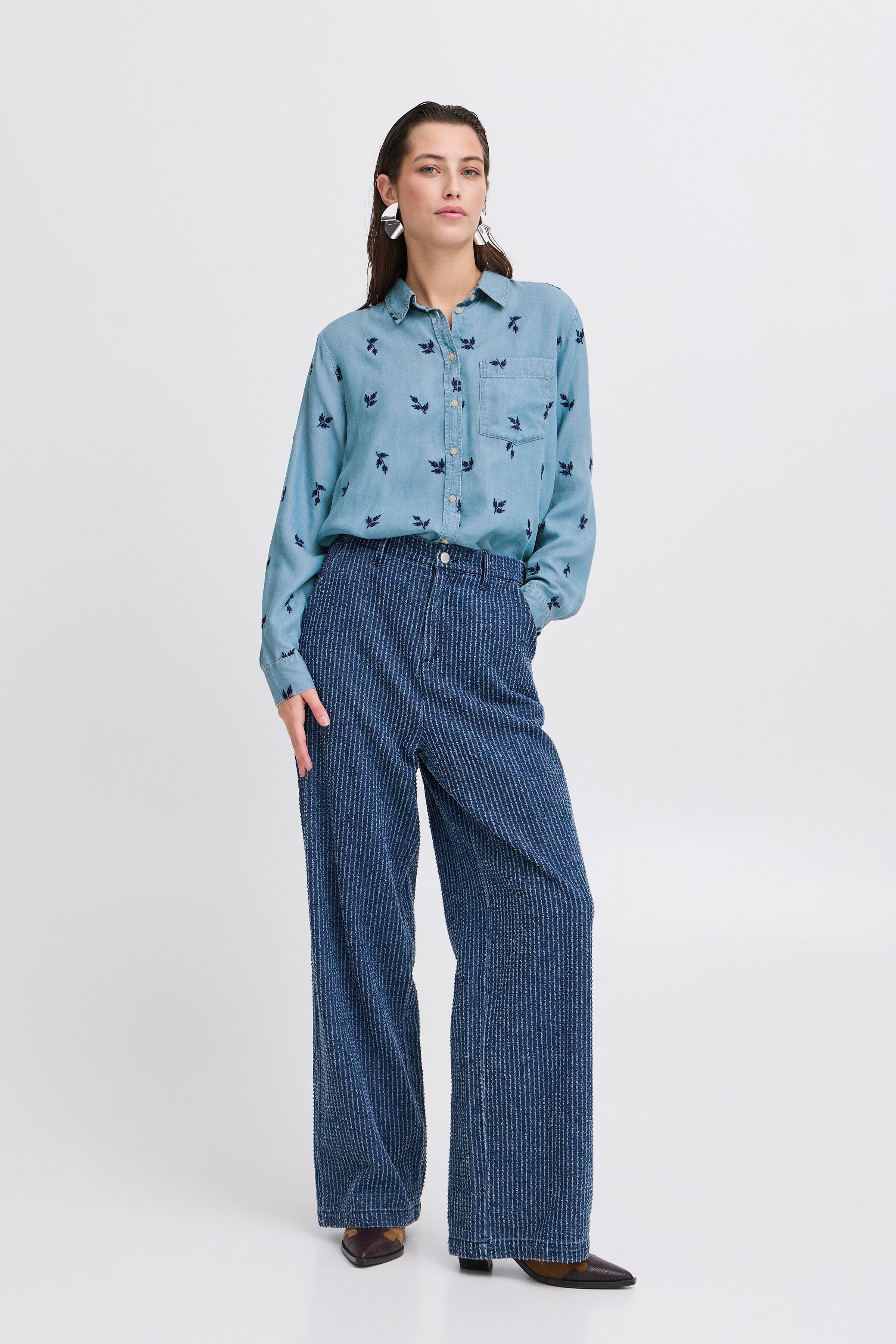 EMBROIDERED DENIM SHIRT Top B YOUNG 